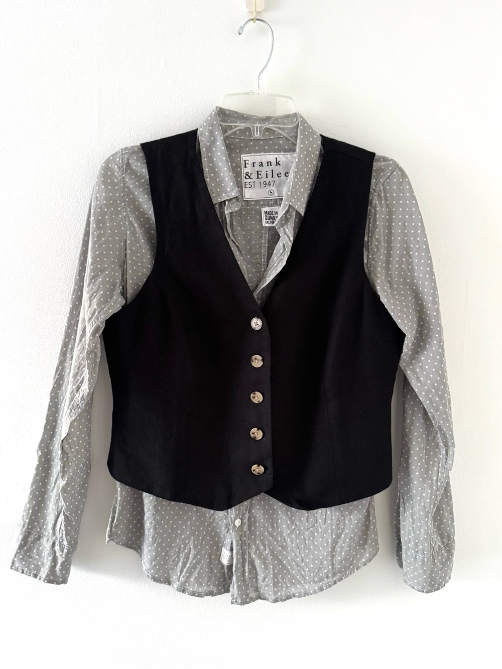 SzS Frank & Eileen Barry Featherweight Gray Polka Dot Button-Down Shirt